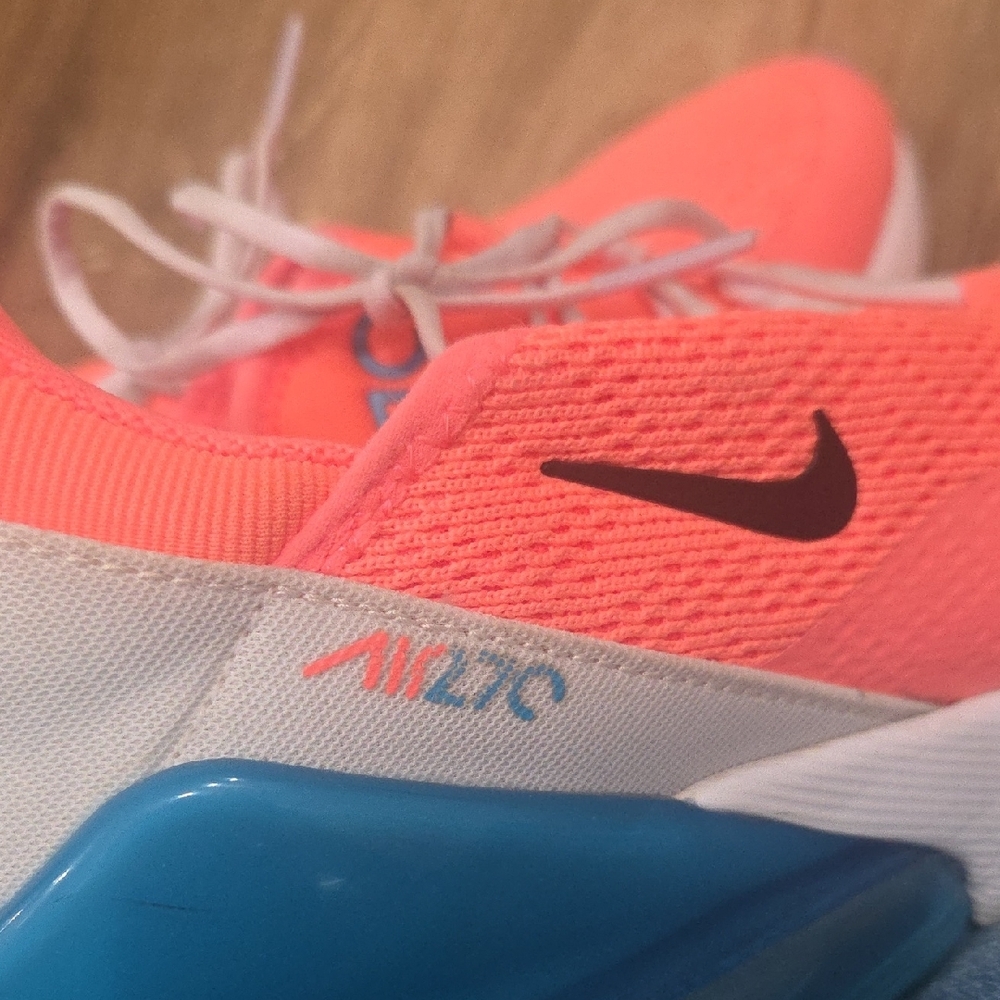 Nike AIR 270 Women's Sneakers in Bright Coral and Blue - Picture 10 of 14